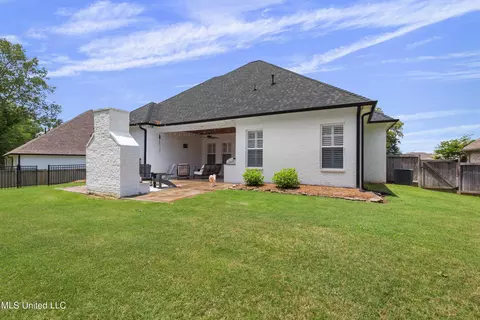Exterior - 130 Camden Pt, Madison, MS 39110 photo 11 of 14