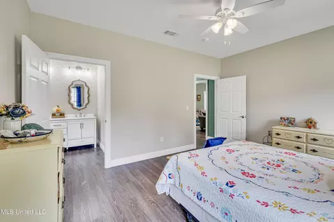 Bedroom - 515 W Border Ave, Wiggins, MS 39577 photo 2 of 3