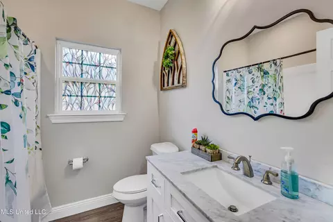 Bath - 515 W Border Ave, Wiggins, MS 39577 photo 3 of 3
