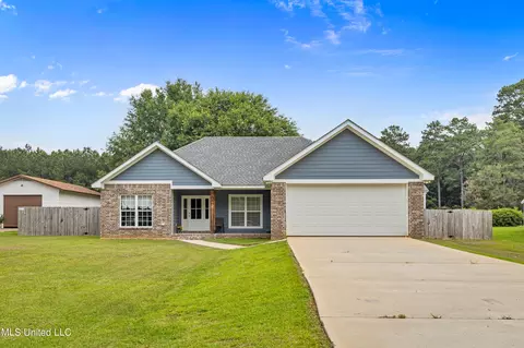 515 W Border Ave, Wiggins, MS 39577