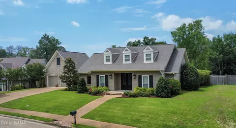 202 Monterey Dr, Clinton, MS 39056