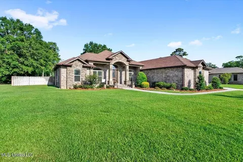 505 Oak Haven Dr, Long Beach, MS 39560 photo 3