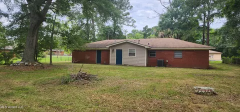 6336 Grierson St, Moss Point, MS 39563 photo 2
