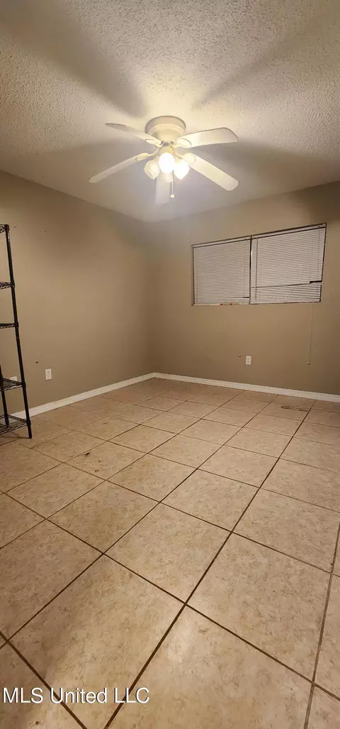 6336 Grierson St, Moss Point, MS 39563 photo 7