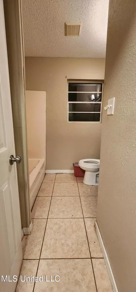 6336 Grierson St, Moss Point, MS 39563 photo 5