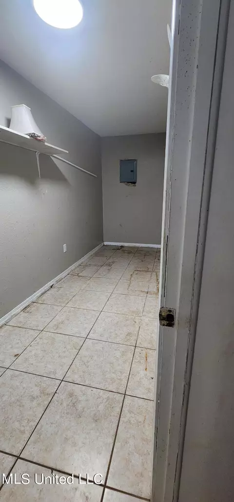 6336 Grierson St, Moss Point, MS 39563 photo 10