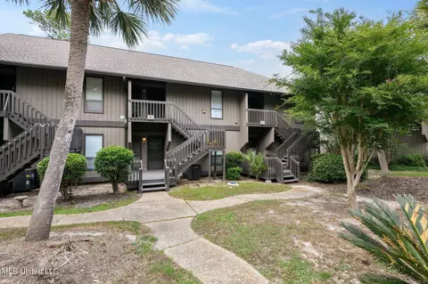 106 Lanai #A, Diamondhead, MS 39525