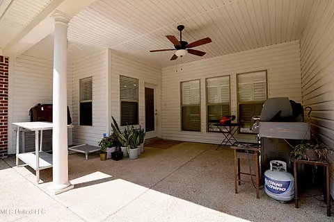 Exterior - 1234 Greers Landing Dr, Hernando, MS 38632 photo 6 of 12