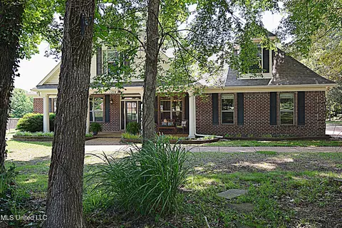 1234 Greers Landing Dr, Hernando, MS 38632