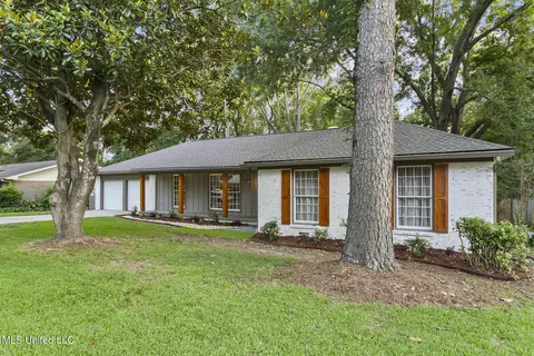 5125 Kaywood Dr, Jackson, MS 39211