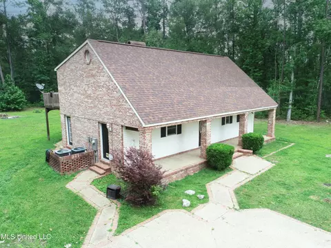 18427 Saucier Lizana Rd, Saucier, MS 39574 photo 2