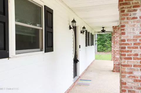 18427 Saucier Lizana Rd, Saucier, MS 39574 photo 3
