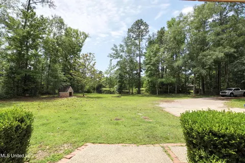 18427 Saucier Lizana Rd, Saucier, MS 39574 photo 4
