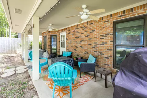 Exterior - 8822 Oio Pl, Diamondhead, MS 39525 photo 7 of 15