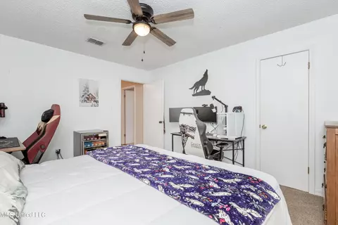 Bedroom - 8822 Oio Pl, Diamondhead, MS 39525 photo 8 of 8