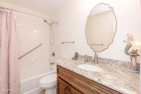 Bath - 8822 Oio Pl, Diamondhead, MS 39525 photo 1 of 4