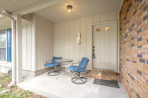 Exterior - 8822 Oio Pl, Diamondhead, MS 39525 photo 5 of 15
