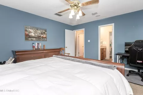 Bedroom - 8822 Oio Pl, Diamondhead, MS 39525 photo 2 of 8