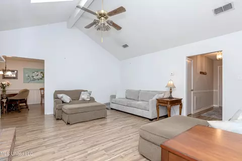 Living - 8822 Oio Pl, Diamondhead, MS 39525 photo 1 of 2