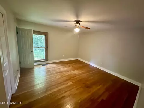 Bedroom - 1820 Ridgeover Pl, Jackson, MS 39211 photo 2 of 3