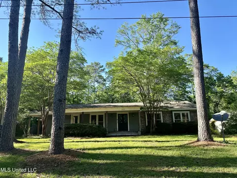 Exterior - 1820 Ridgeover Pl, Jackson, MS 39211 photo 2 of 4