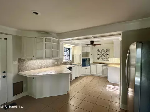 Kitchen - 1820 Ridgeover Pl, Jackson, MS 39211 photo 1 of 1