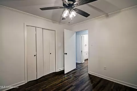 Bedroom - 1384 Riverwood Dr, Jackson, MS 39211 photo 2 of 5