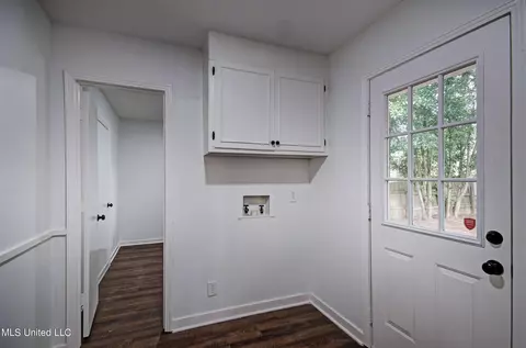 Other - 1384 Riverwood Dr, Jackson, MS 39211 photo 7 of 8