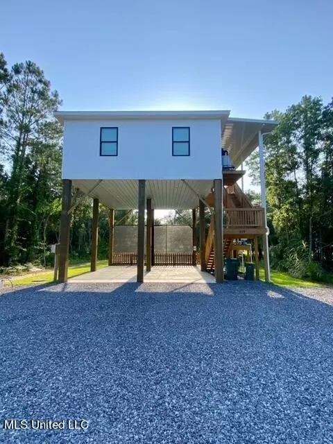 419 4th Ave, Pass Christian, MS 39571