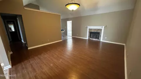 Living - 6835 E Ranch Ridge Cv, Walls, MS 38680 photo 1 of 3