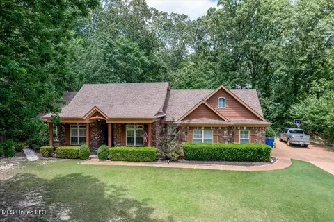 6268 Spring Xing, Olive Branch, MS 38654