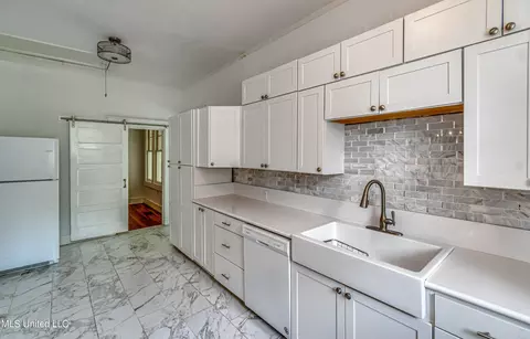 Kitchen - 307 Front St, Edwards, MS 39066 photo 7 of 9