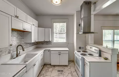 Kitchen - 307 Front St, Edwards, MS 39066 photo 1 of 9