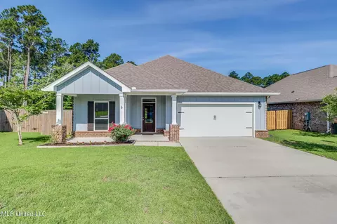 15575 Ollie Ln, Biloxi, MS 39532