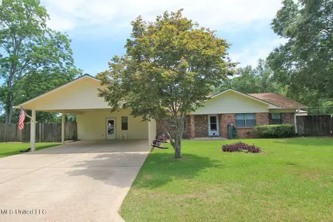 44 Jane Dr, Lucedale, MS 39452