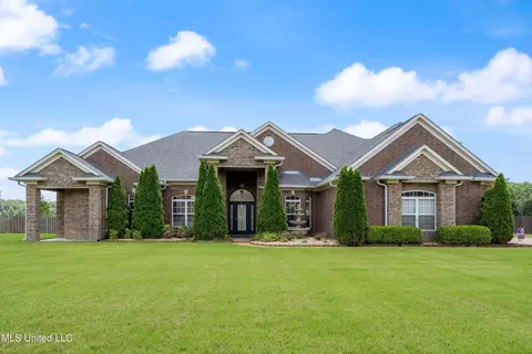 2665 Fountain Gate Dr, Hernando, MS 38632