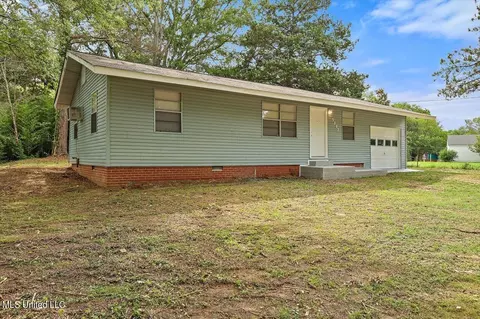 5082 Lurline Dr, Jackson, MS 39204 photo 2
