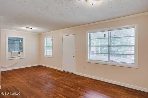 5082 Lurline Dr, Jackson, MS 39204 photo 7