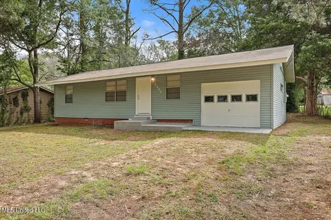 5082 Lurline Dr, Jackson, MS 39204 photo 3