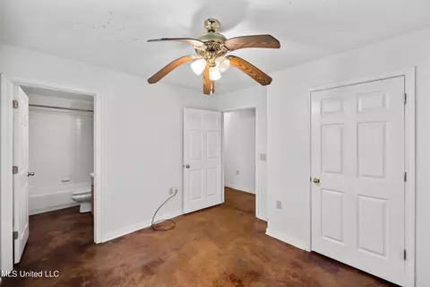 Bedroom - 34 Garden Cir, Jackson, MS 39209 photo 3 of 3