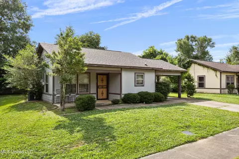 Exterior - 34 Garden Cir, Jackson, MS 39209 photo 2 of 3