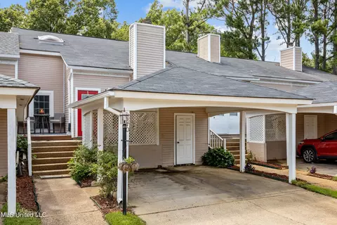 5040 Harling Pl, Jackson, MS 39211