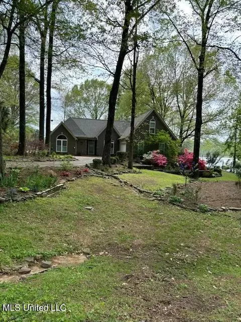 2181 Shannon Cv, Horn Lake, MS 38637