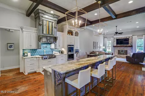 Kitchen - 122 Lineage Ln, Flowood, MS 39232 photo 3 of 6
