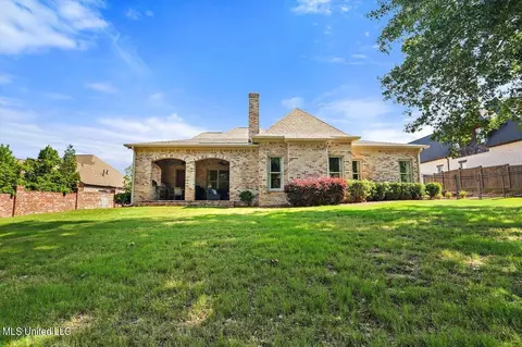 Exterior - 122 Lineage Ln, Flowood, MS 39232 photo 6 of 8