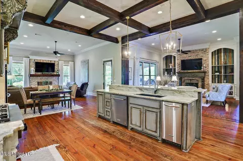 Kitchen - 122 Lineage Ln, Flowood, MS 39232 photo 2 of 6