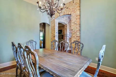 Dining - 122 Lineage Ln, Flowood, MS 39232 photo 2 of 2