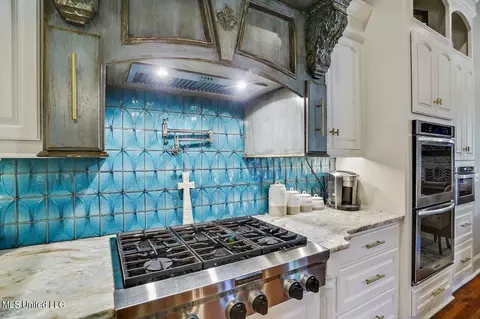 Kitchen - 122 Lineage Ln, Flowood, MS 39232 photo 5 of 6