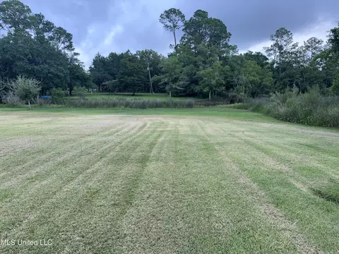 16000 Bosarge Ave, Biloxi, MS 39532