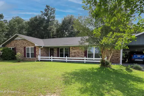 14449 Bay Cir, Gulfport, MS 39503